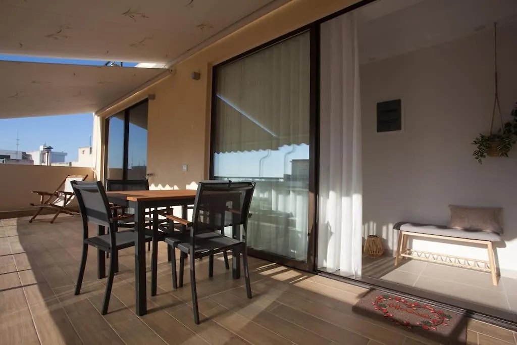 公寓 Cozzzy. Exclusive Apartment. 塞萨洛尼基